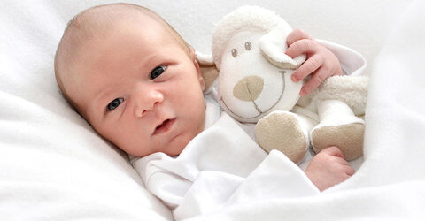 Baby aus der Geburtshilfe aus dem KRH Klinikum Robert Koch Gehrden